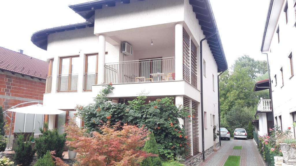 Farah Superior Apartments Bihać Buitenkant foto